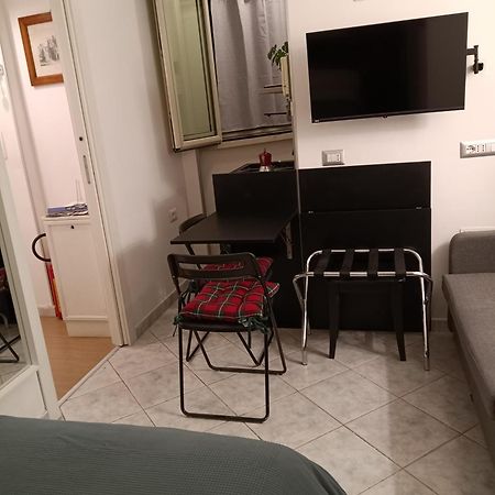 La Residenza Napoli Chiaia Short Let Apartment Superior Via Chiaia 82 Екстериор снимка