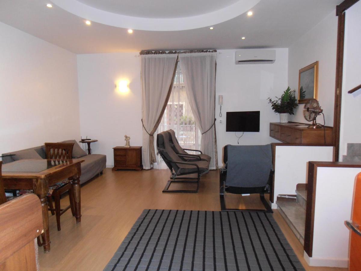 La Residenza Napoli Chiaia Short Let Apartment Superior Via Chiaia 82 Екстериор снимка