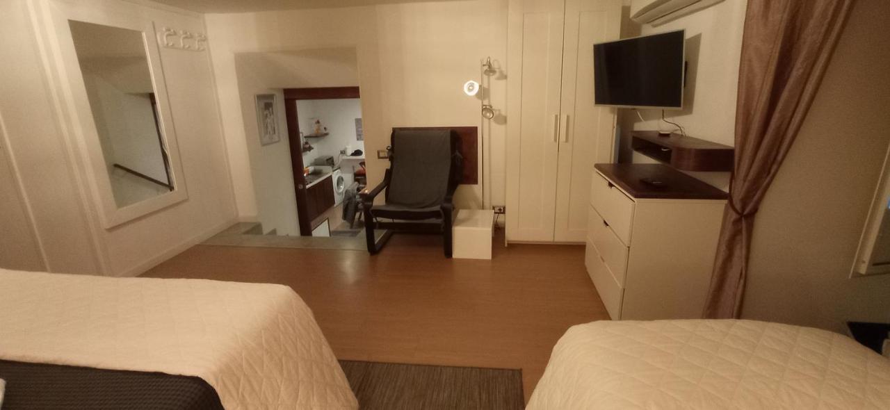 La Residenza Napoli Chiaia Short Let Apartment Superior Via Chiaia 82 Екстериор снимка