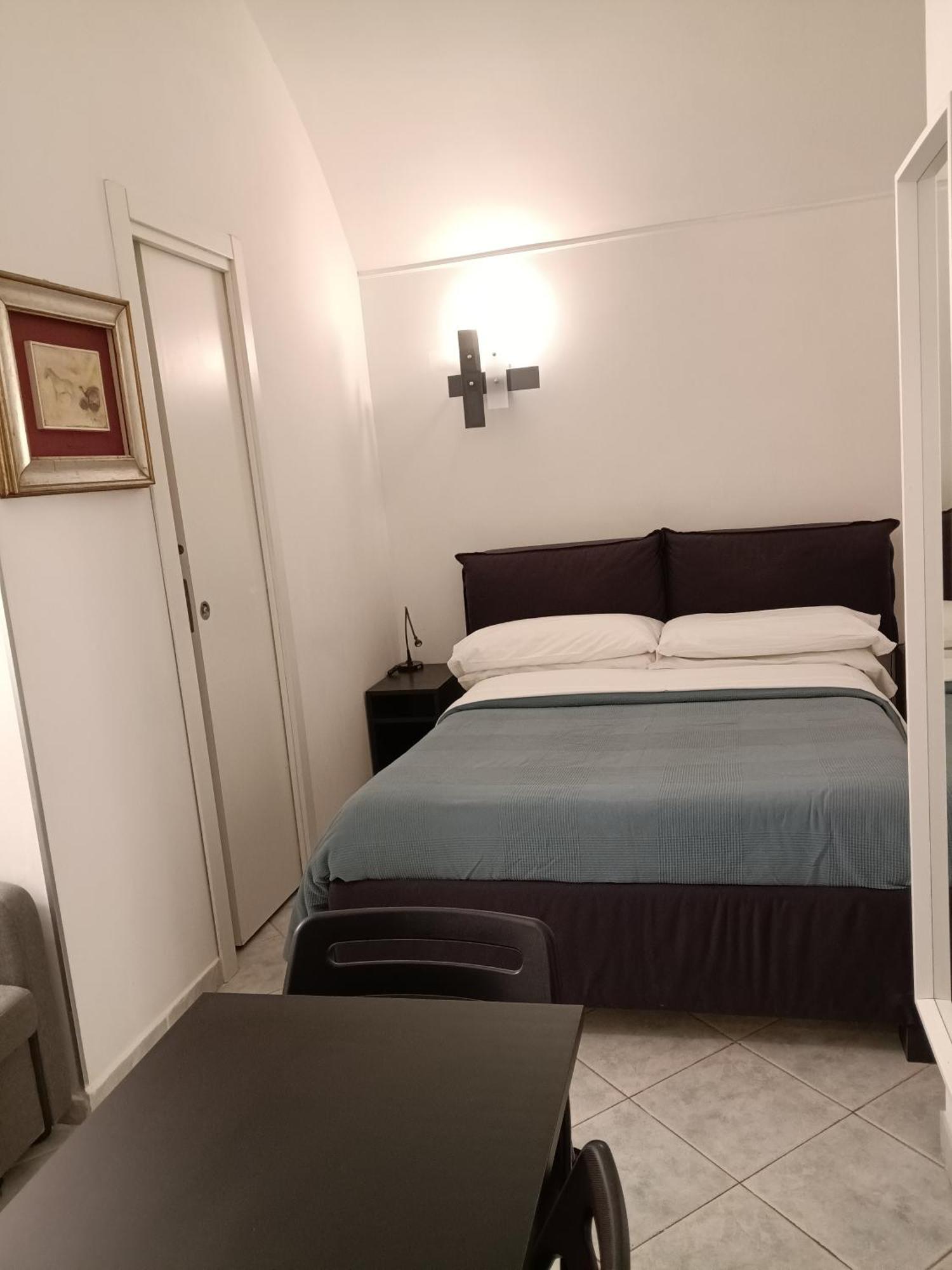 La Residenza Napoli Chiaia Short Let Apartment Superior Via Chiaia 82 Екстериор снимка